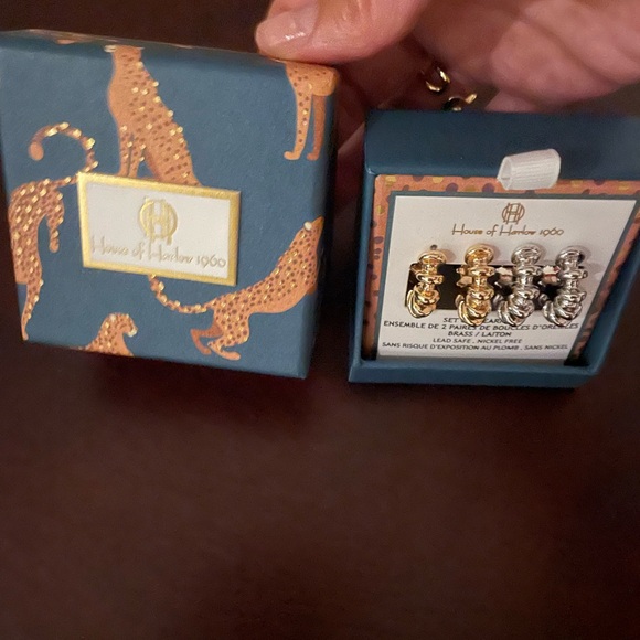 House of Harlow - 2 Pairs of earrings: Gold and Silver Earrings - Picture 3 of 7